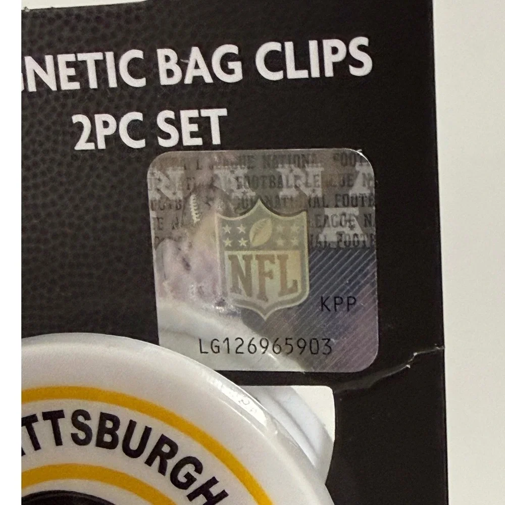 NFL Pittsburgh Steelers Magnetic Bag Clips 2PC Set White Black Yellow 4462